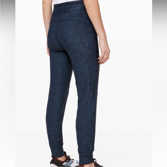 lululemon ready to rulu joggers size 4 - Picture 4 of 6